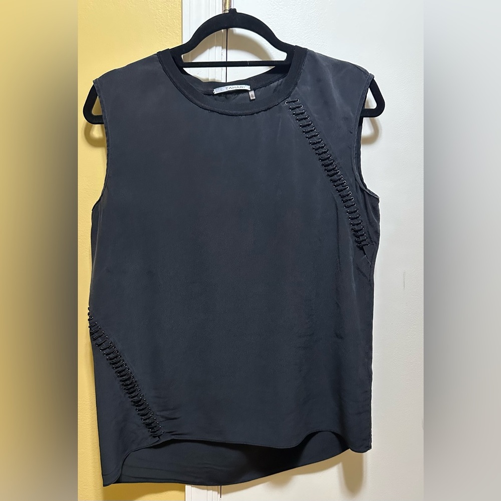 T TAHARI 100% Silk Black Sleeveless Top with Baseball Stitching  Design. (M)